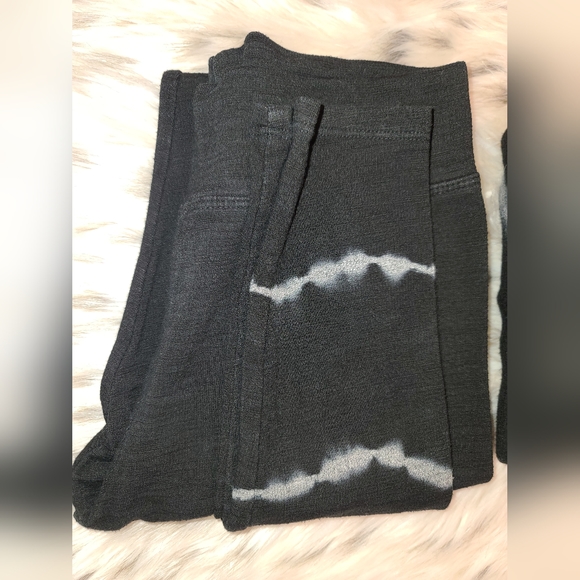 Sundry oversized sweatshirt and yoga pants size 0 sets. - Picture 6 of 9